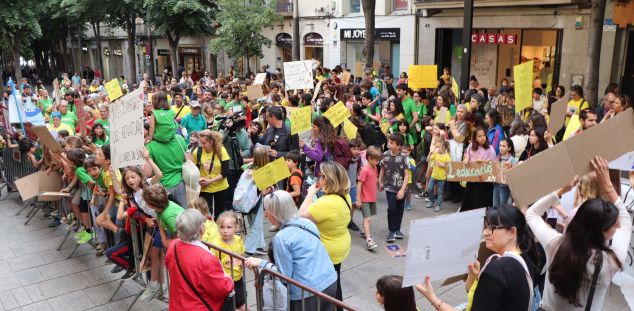 Mobilització contra les retallades de grups d'escola públics. Foto: Lluís Rugama