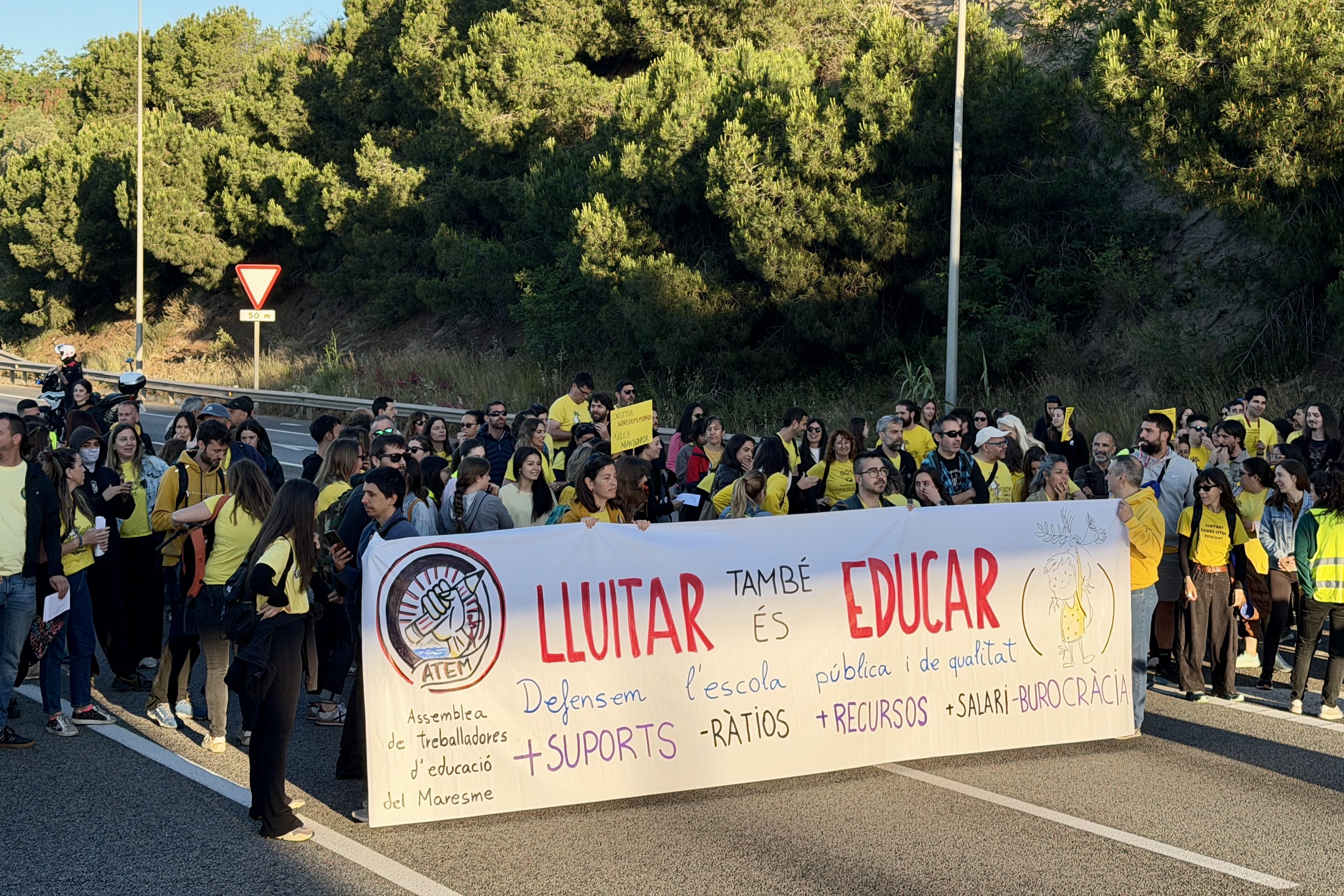 Docentes cortan la C32