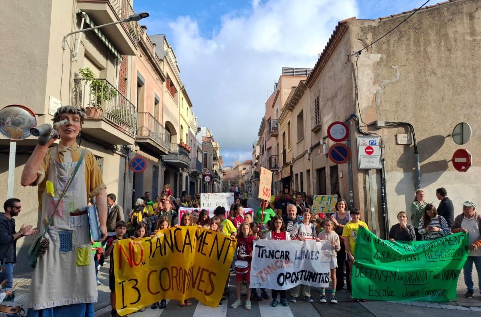 Protesta del Coromines contra el tancament de línies. Foto. AFA Coromines