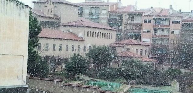 Imatge d'arxiu d'una nevada a Mataró. 
