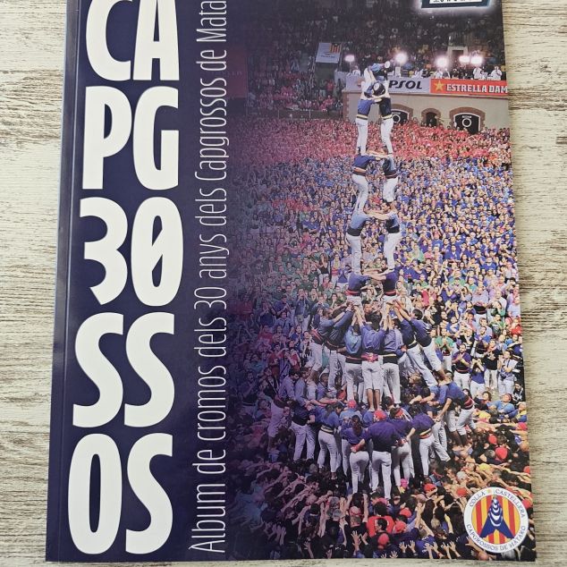 L'àlbum de fotos dels Capgrossos, amb una torre de 9 al Concurs de protagonista L'àlbum de fotos dels Capgrossos, amb una torre de 9 al Concurs de protagonista