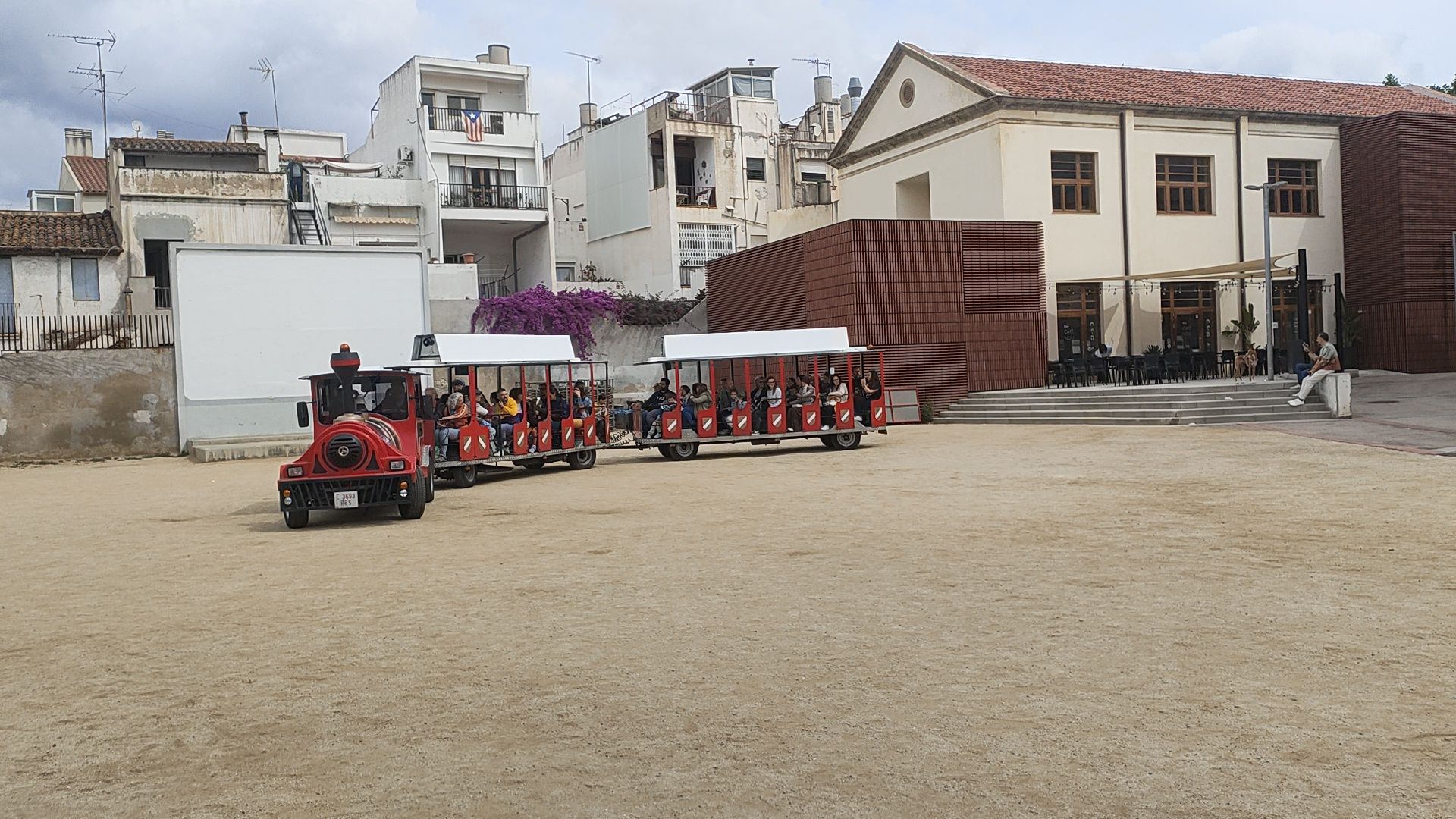 El trenet pel cooperativisme torna, després de l'èxit amb motiu del centenari del Cafè de Mar