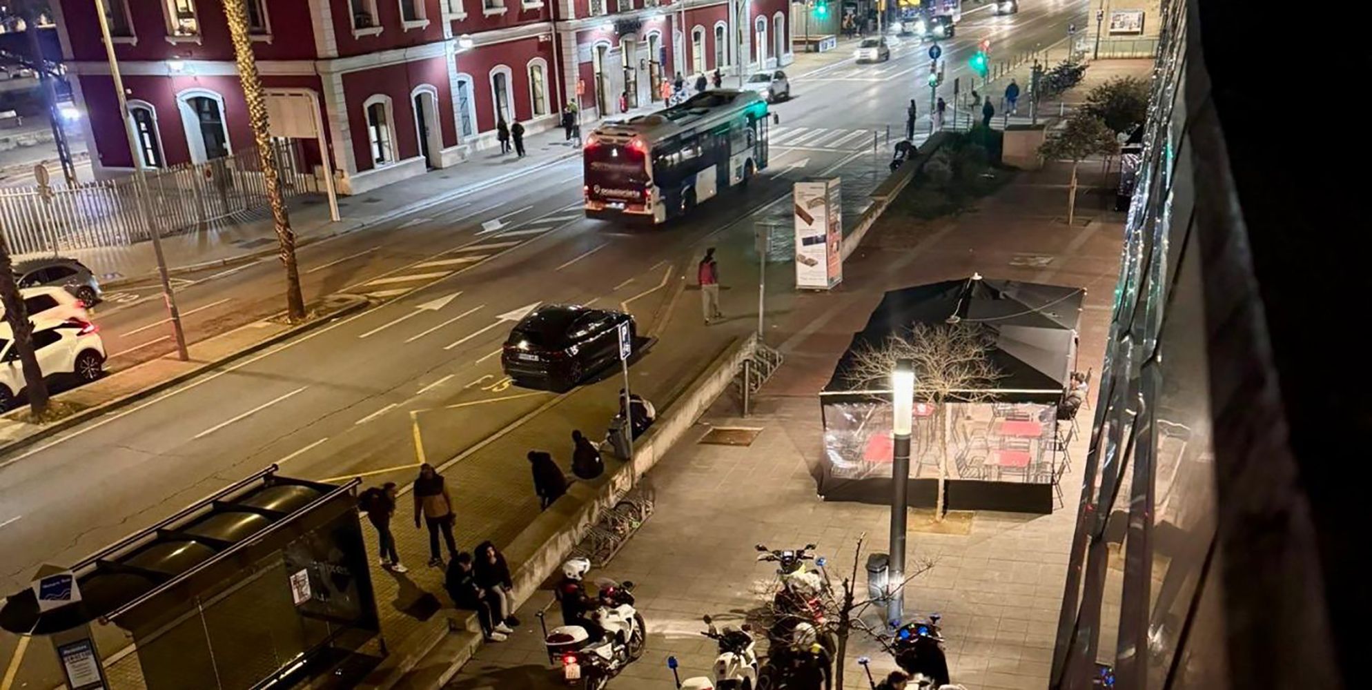 L'estació de Mataró, de nit