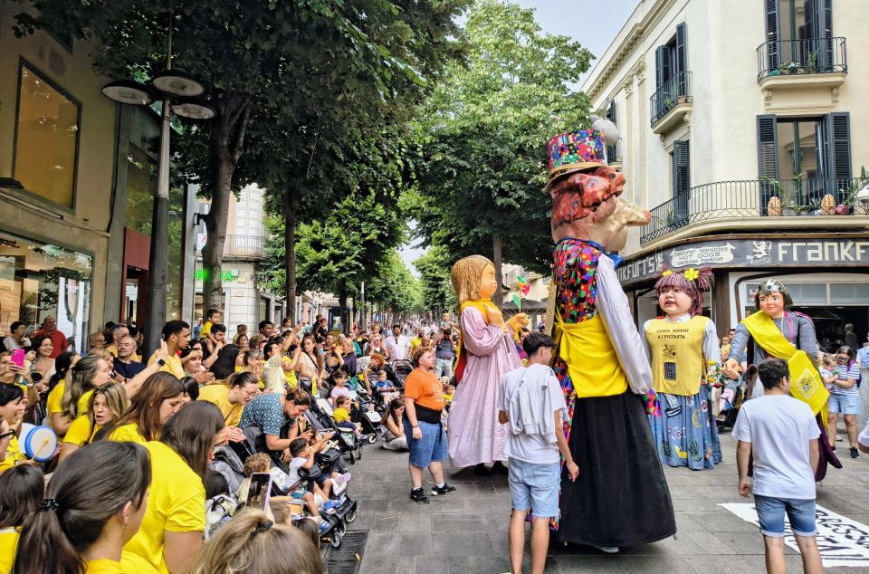 Els gegants de les escoles bressol es van sumar a la protesta