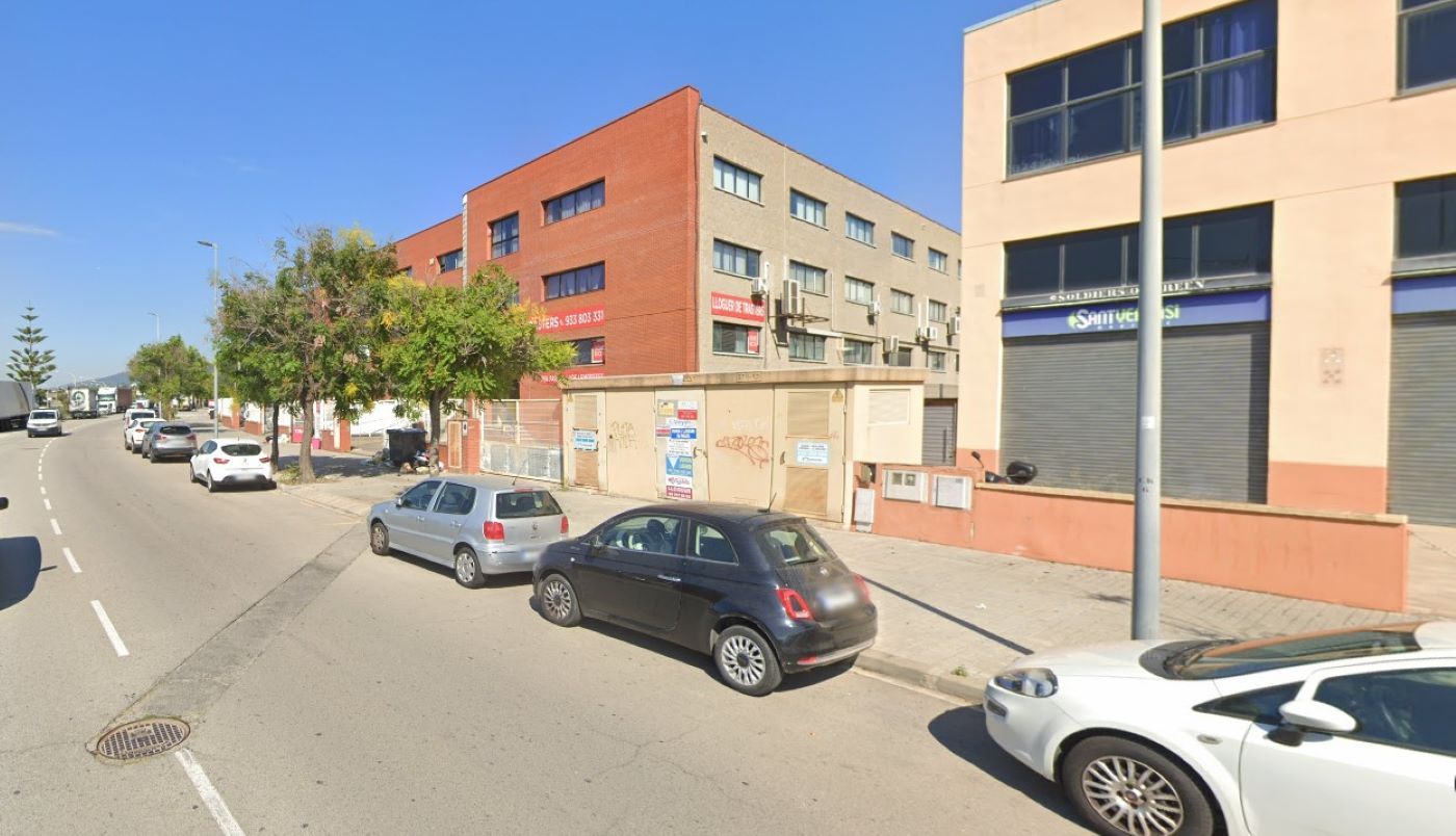 Carrer Josep Calvet on es troba la sala