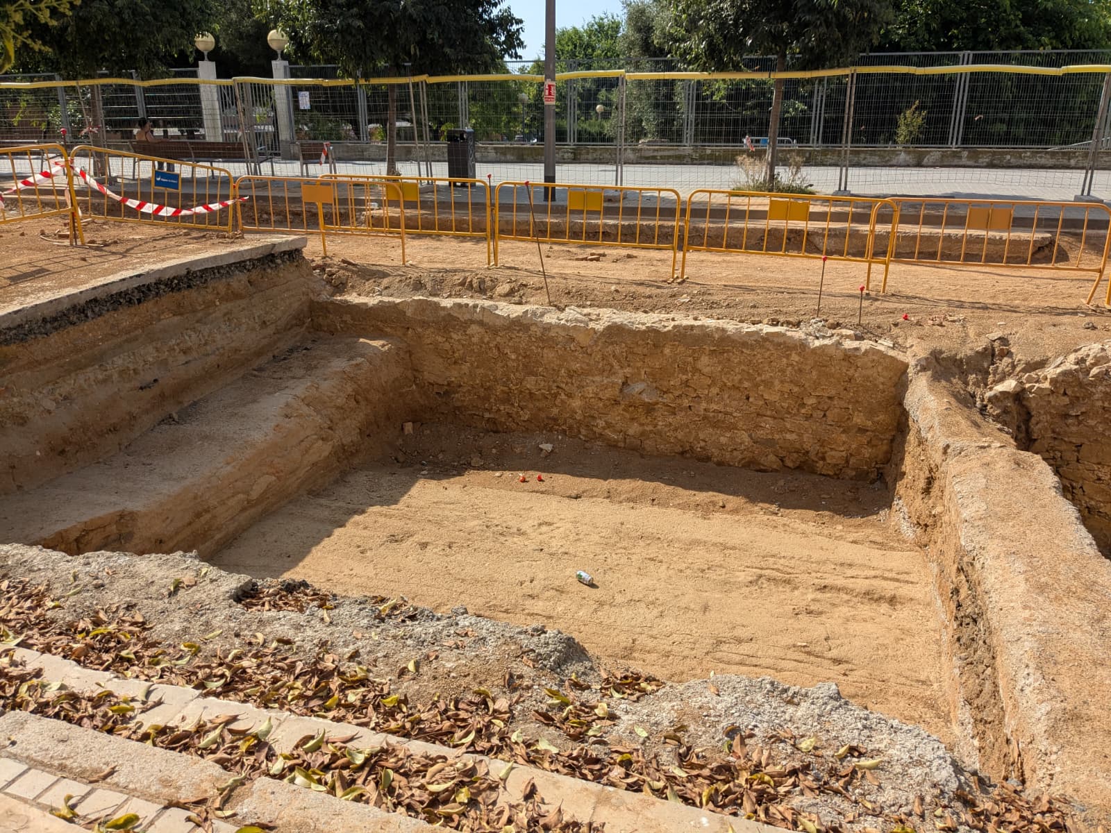 Restos arqueológicos en el Camí del Mig