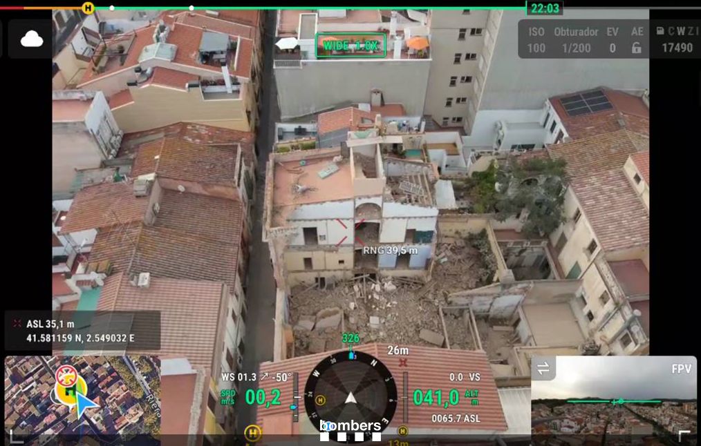 Així va quedar l'edifici a l'enfonsar-se. Foto: Bombers