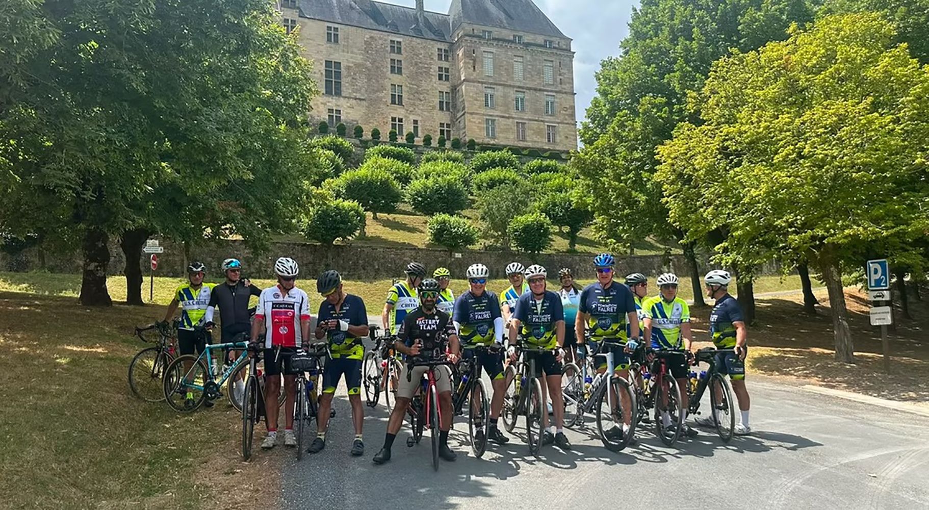 Los ciclistas solidarios de Créteil a Mataró