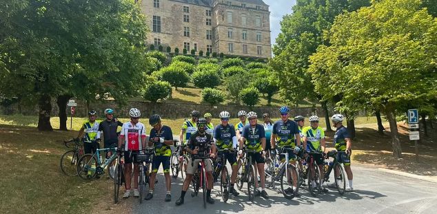 Els clclistes solidaris de Créteil a Mataró