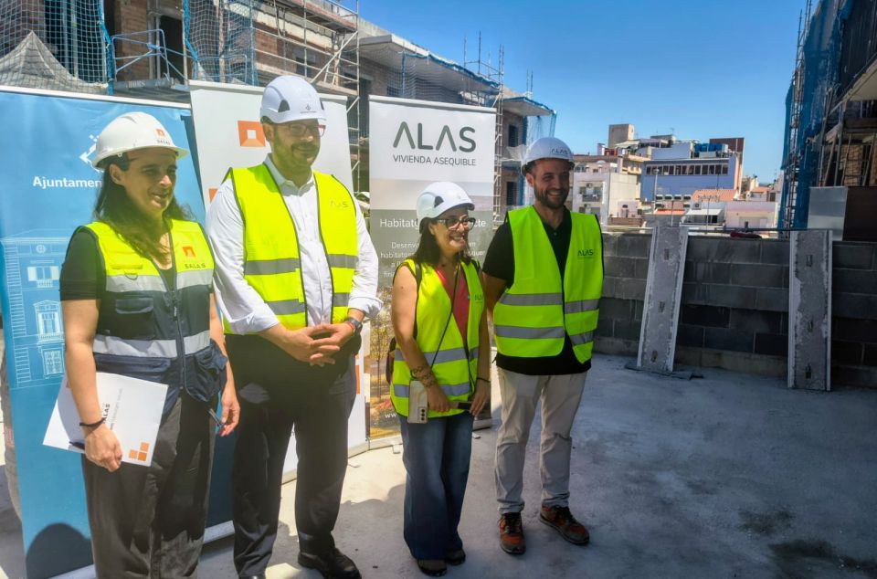 Visita d'obres per part de les autoritats municipals
