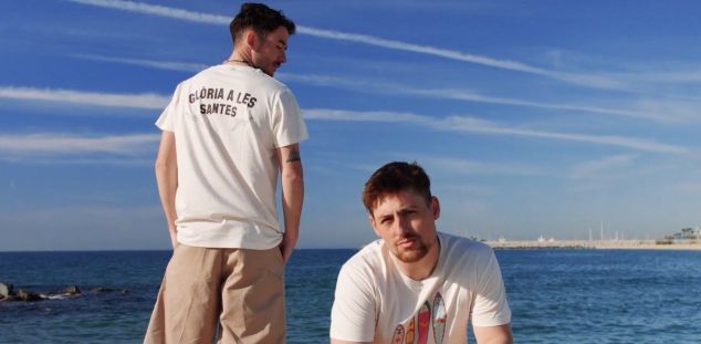 The Tyets, models de luxe de la samarreta de Les Santes