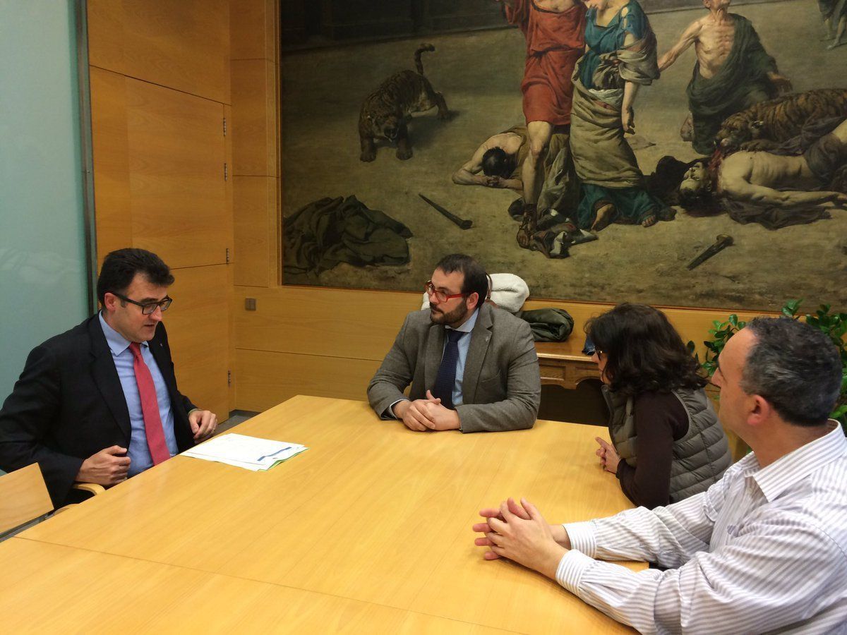 Encuentro del secretario de Hacienda del gobierno catalán con representantes del Ayuntamiento. Foto: Ayuntamiento de Mataró