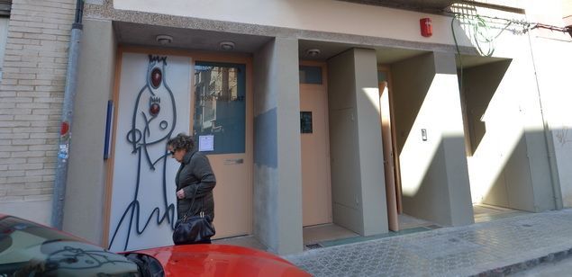 La fachada del centro La fachada del centro