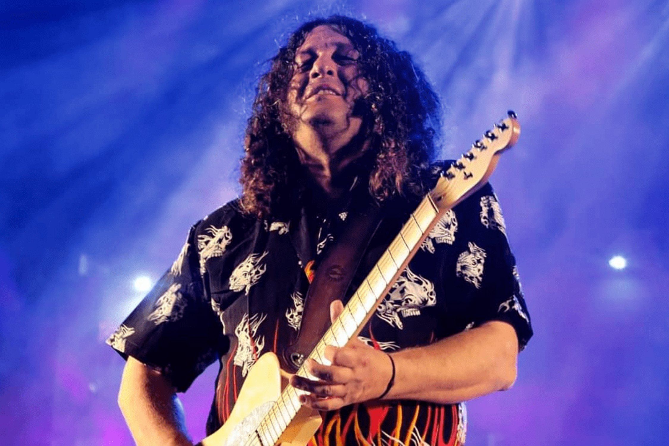Santiago Campillo actua en el Cirera Rock