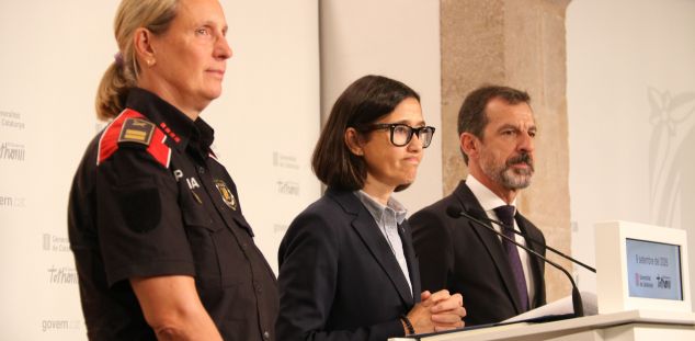 Catà, a l'esquerra, a la roda de premsa posterior a la seva presentació. Foto: ACN