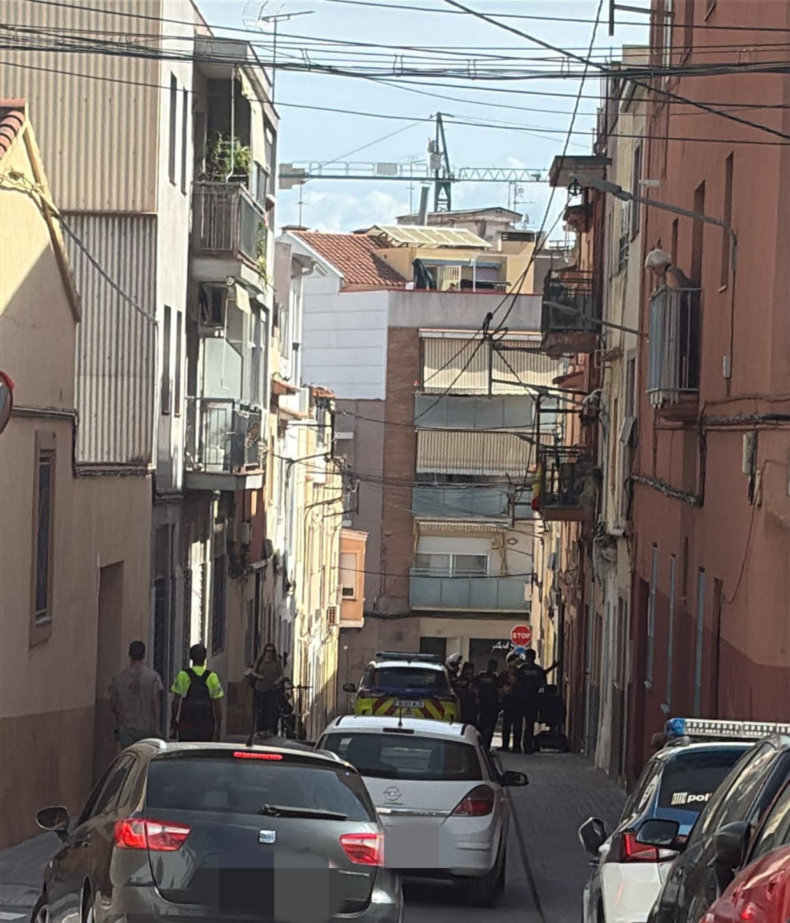 Mossos al lloc on va ser detingut l'home. Foto Mataró Segura