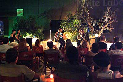 La terraza de Privado, llena para asistir al concierto La terraza de Privado, llena para asistir al concierto