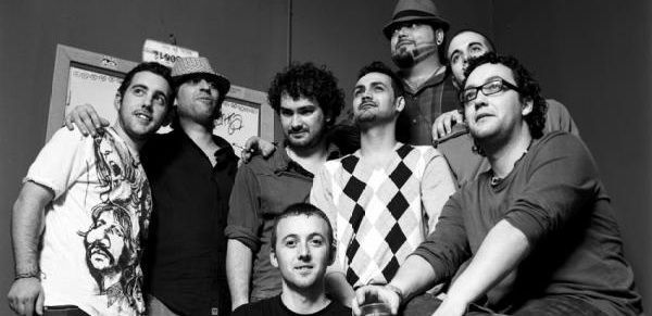 Momen & La Banda Tarumba Momen & La Banda Tarumba