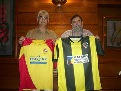 Aniceto Torrejón y Francisco J. Gonzalo a la presentación. Aniceto Torrejón y Francisco J. Gonzalo a la presentación.