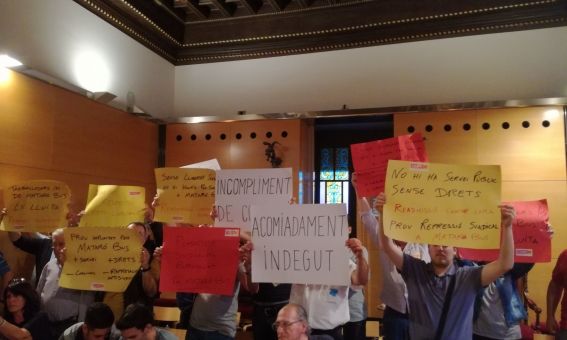 Protesta al Ple. Foto: V. B.