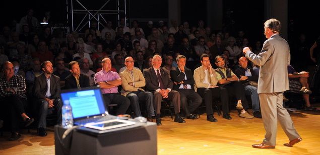Un instant de la passada Audiència Pública