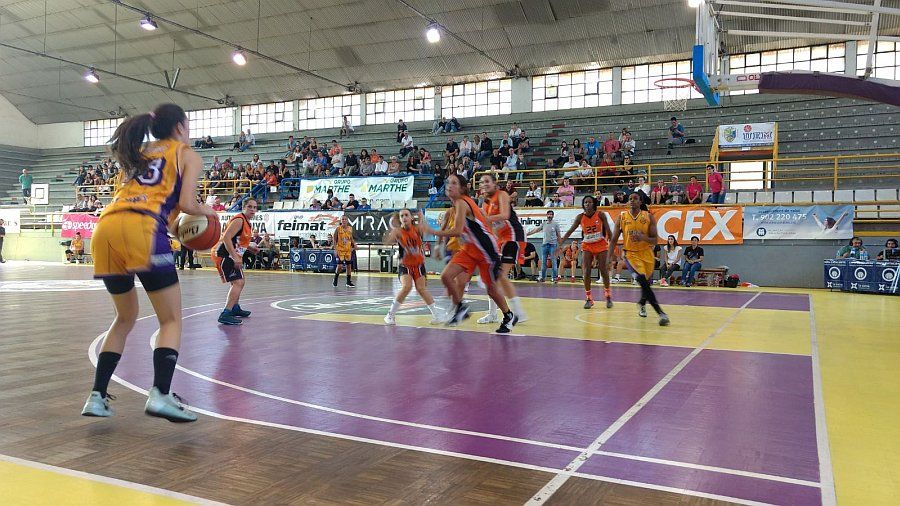 Un instante del partido. Foto: Deportes en Red