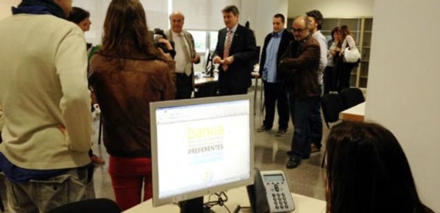 El alcalde y regidores visitando la oficina El alcalde y regidores visitando la oficina