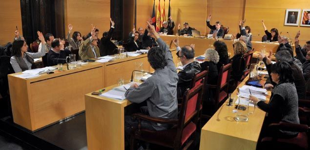 Imatge d'arxiu d'un Ple municipal Imatge d'arxiu d'un Ple municipal
