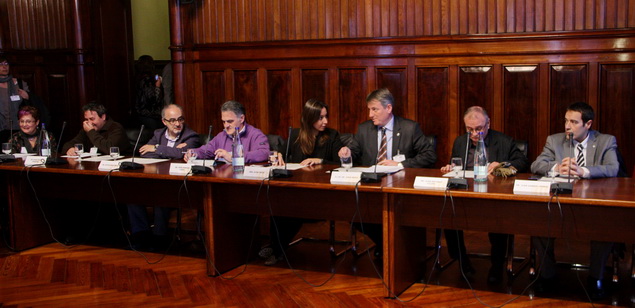 La delegació política i veïnal de Mataró, a la comissió de Salut del Parlament La delegació política i veïnal de Mataró, a la comissió de Salut del Parlament