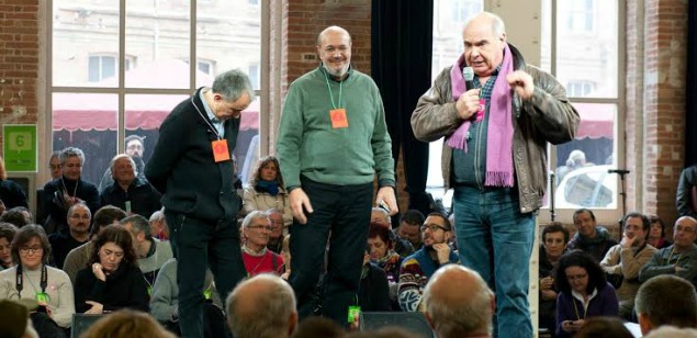 Consol Prados, a primera línia abaix a l'esquerra