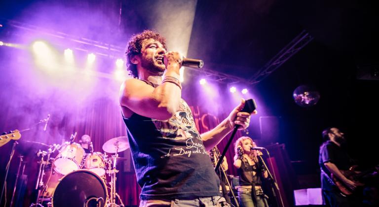 Momo, tributo a Queen