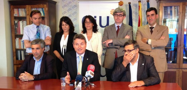 La roda de premsa d'aquest migdia amb tots els regidors de CiU La roda de premsa d'aquest migdia amb tots els regidors de CiU