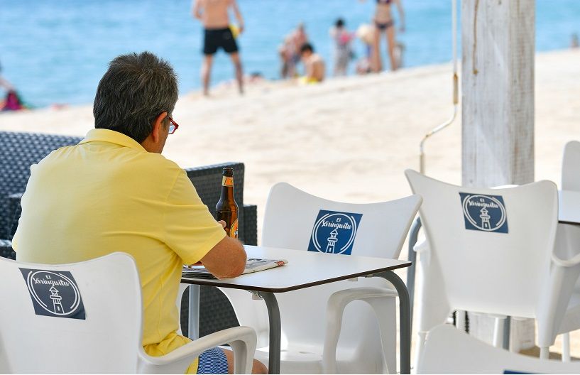 Imatge d'arxiu d'un bar de platja a Mataró