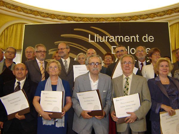 Foto dels premiats amb el diploma de Mestre Artes