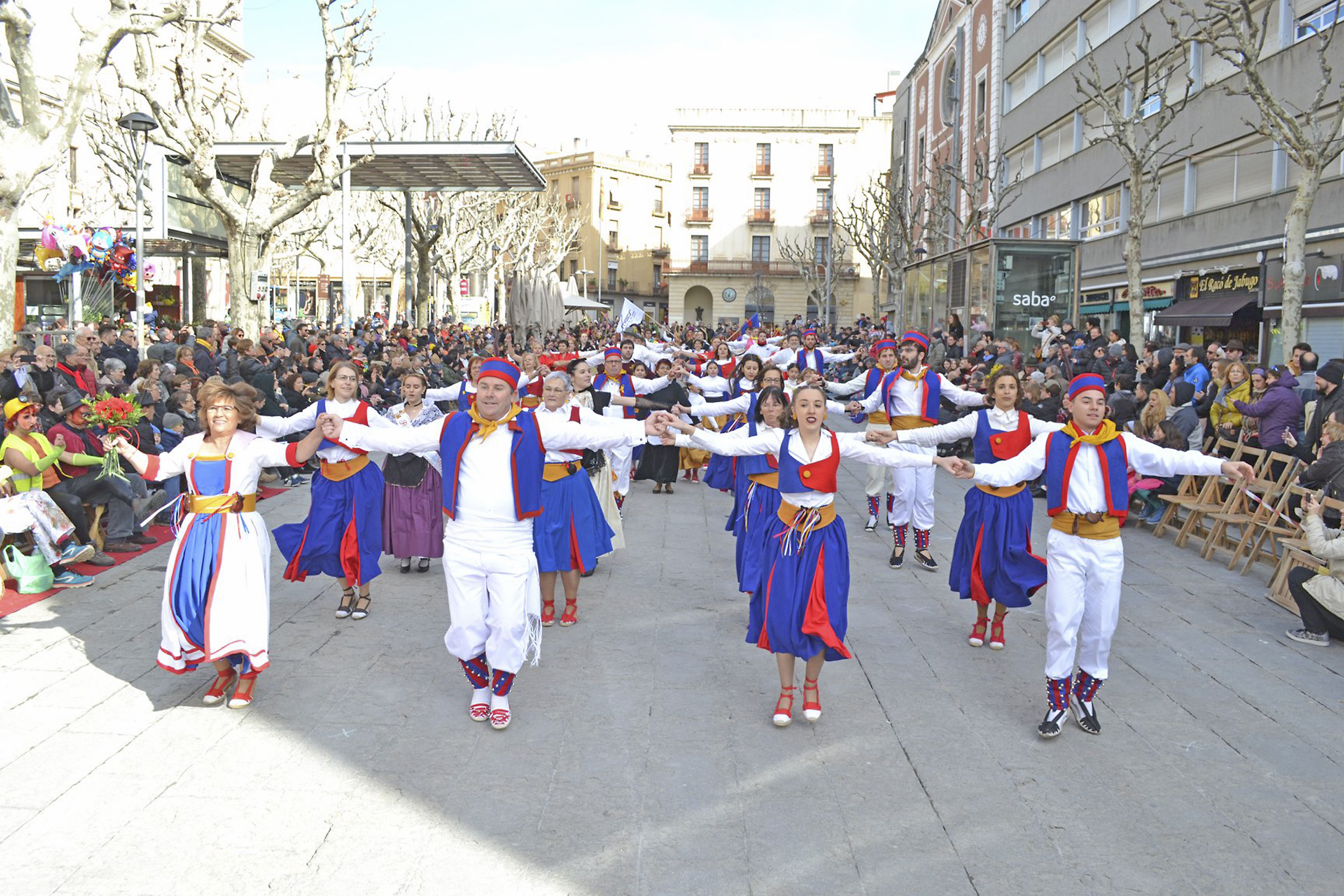 Esbarts dansaires a la Mostra de Cultura Popular