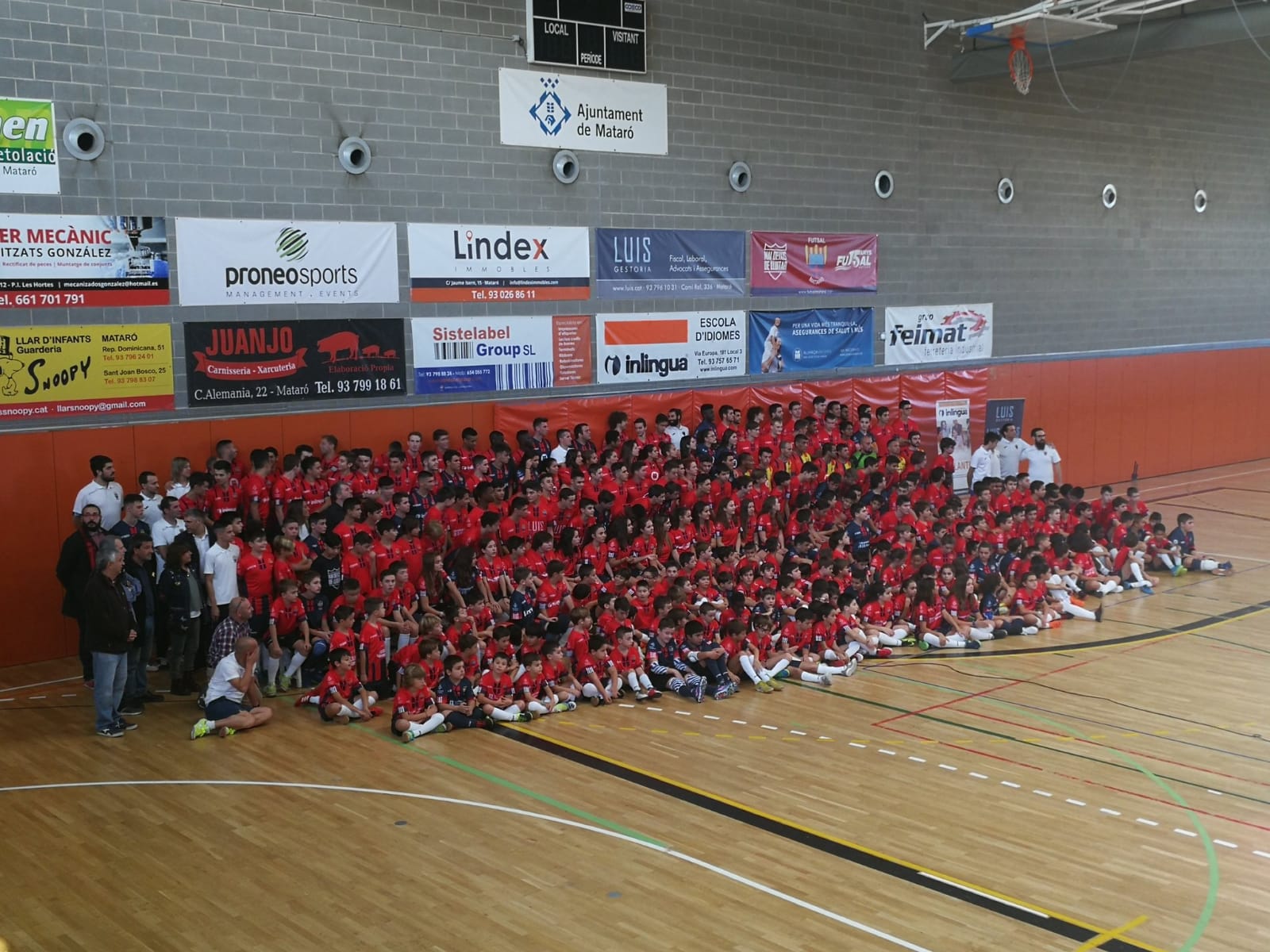 Presentació de tots els equips de l'entitat. foto: Futsal