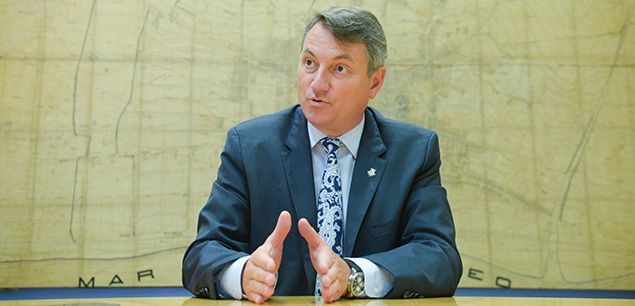 Mora, durante la entrevista a Sala de los Leones