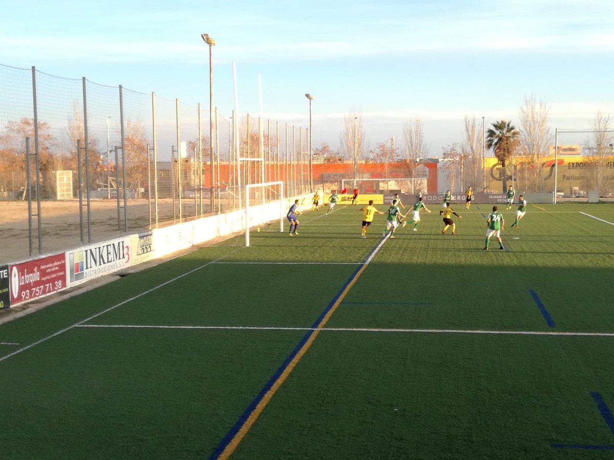 Un moment del partit, abans de l'acció de Kique. Foto: @ce_mataro