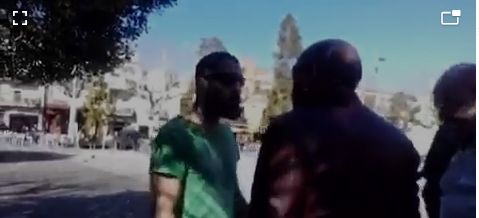 Captura del vídeo donde se ven las amenazas. C'