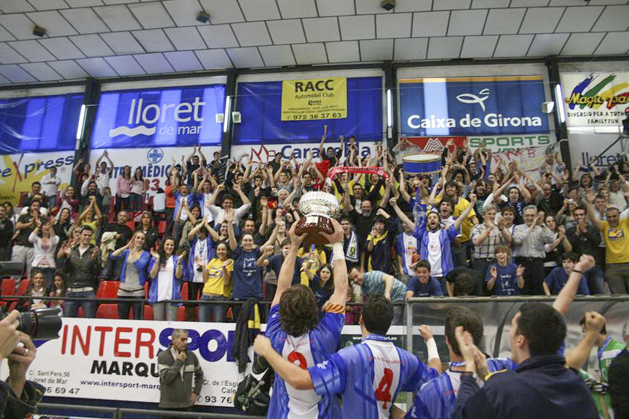 La celebració d'ara fa deu anys. La celebració d'ara fa deu anys.