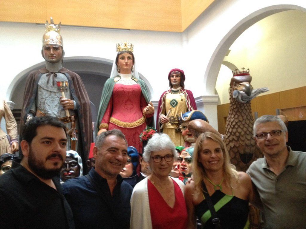 Casals, al centre de la imatge, en la seva visita a Mataró el juliol passat per Les Santes