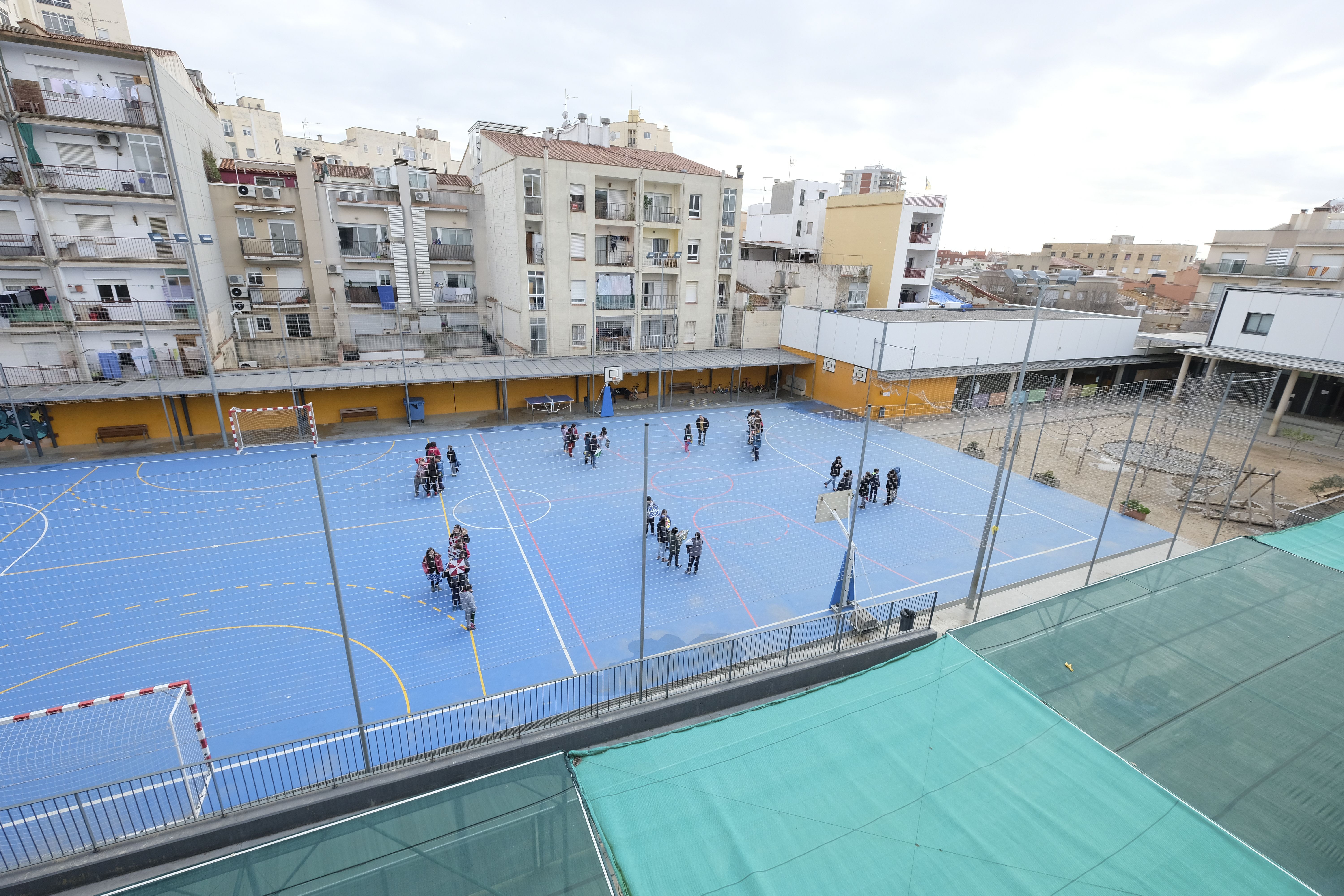 Patio de la escuela Montserrat Solà. Foto: R. G.