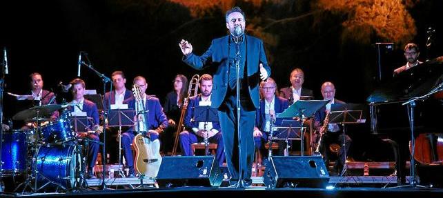 Roger Mas i la Cobla Sant Jordi