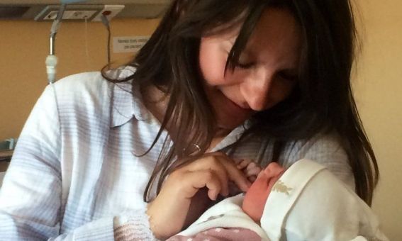 Laia, primera bebé del año 2019 en Mataró. Foto: Ayuntamiento