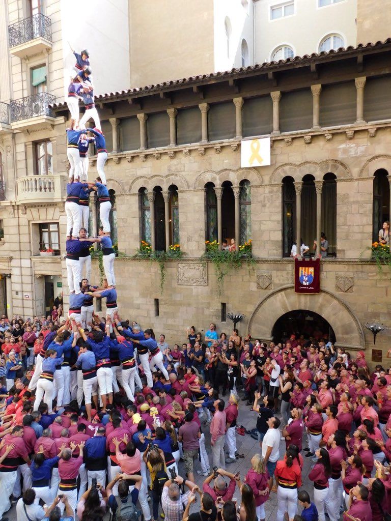 Uno de los castillos descargados en Lleida. Foto: Renacuajos