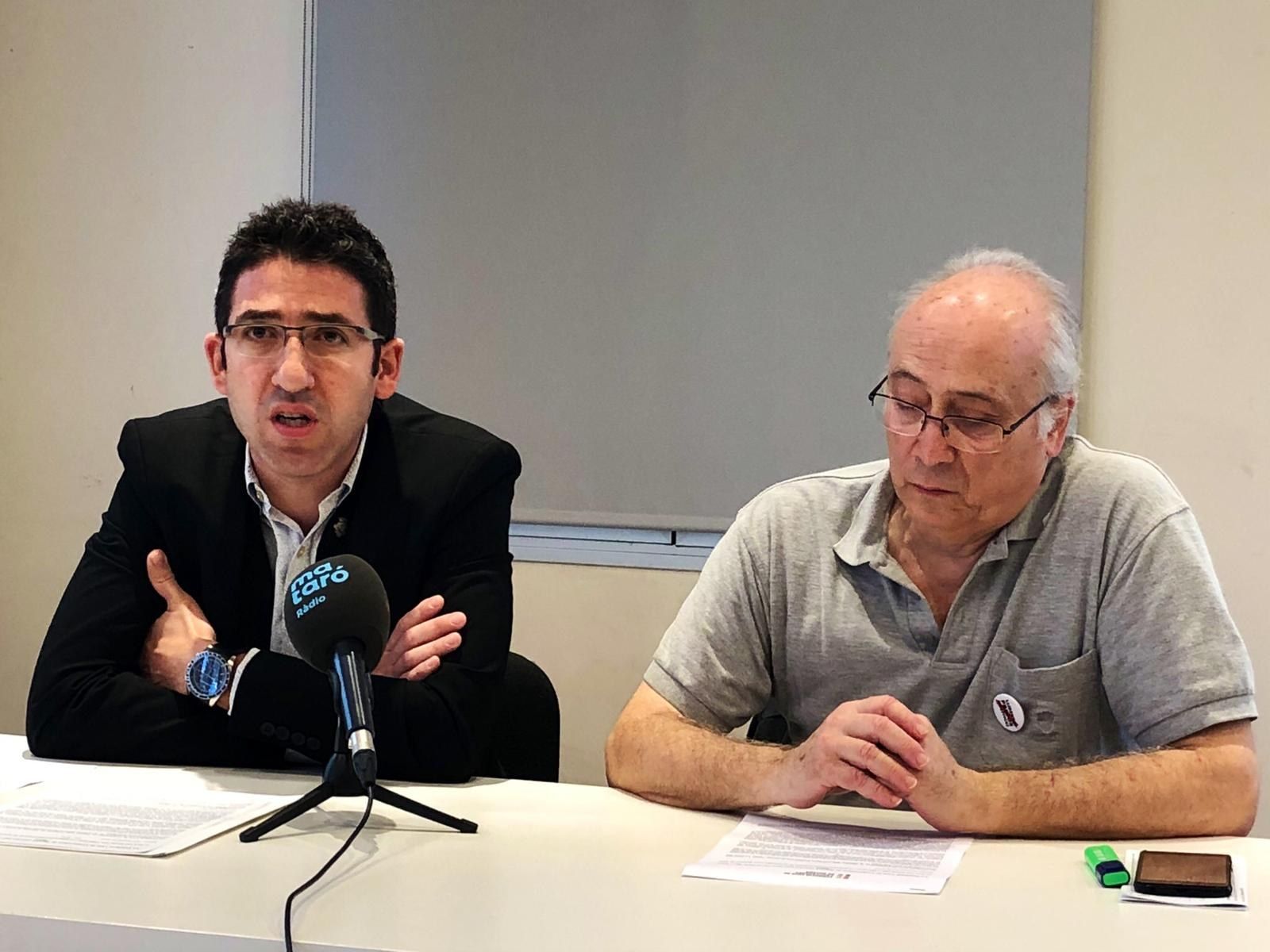 Sergi Morales y Xevi Vilert presentando la beca. Foto: Ayuntamiento de Mataró