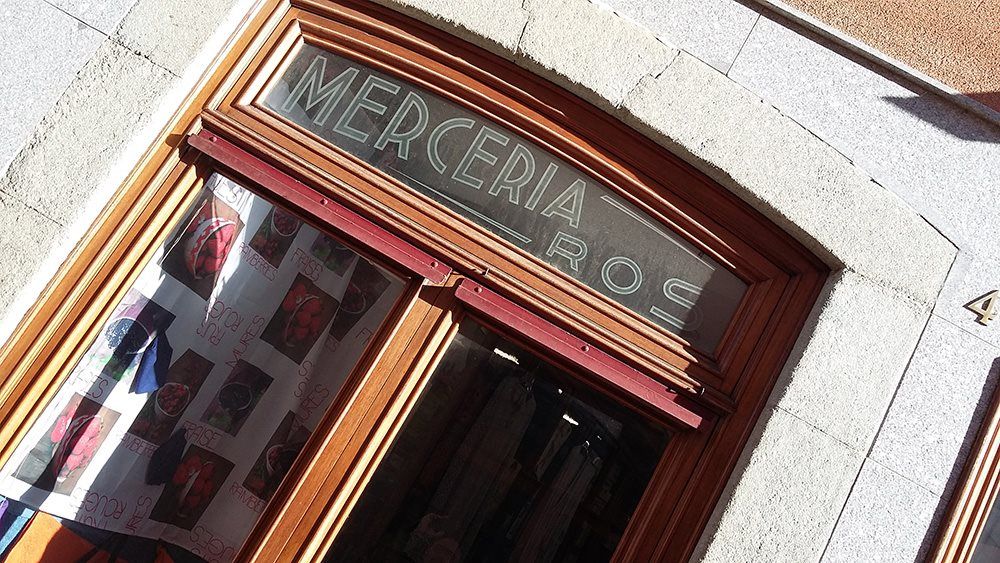 Mercería Ros. Foto: Enric Ortega / Museo en la Calle Mercería Ros. Foto: Enric Ortega / Museo en la Calle