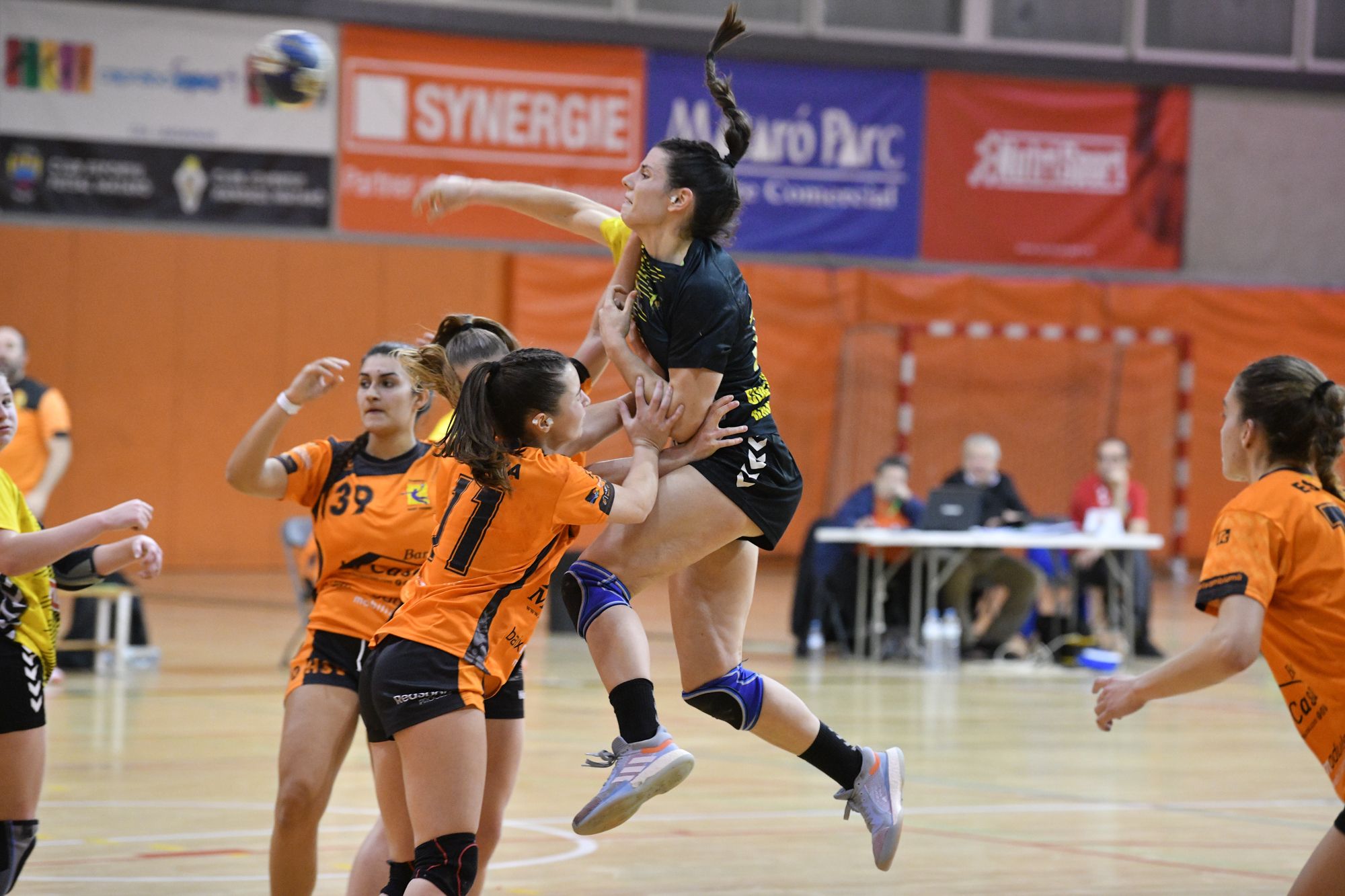 Balonmano JH Mataró - Santo Vicenç. Foto: R.Gallofré