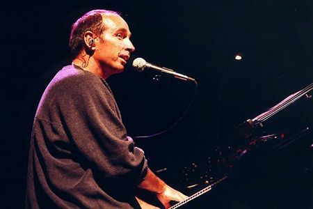 lluis Llach en un concert lluis Llach en un concert