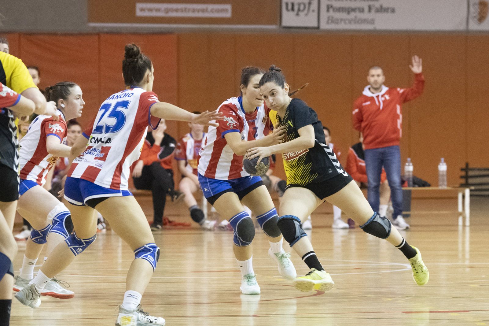 Un partit contra el Sant Joan Despí. Foto: R.Gallofré